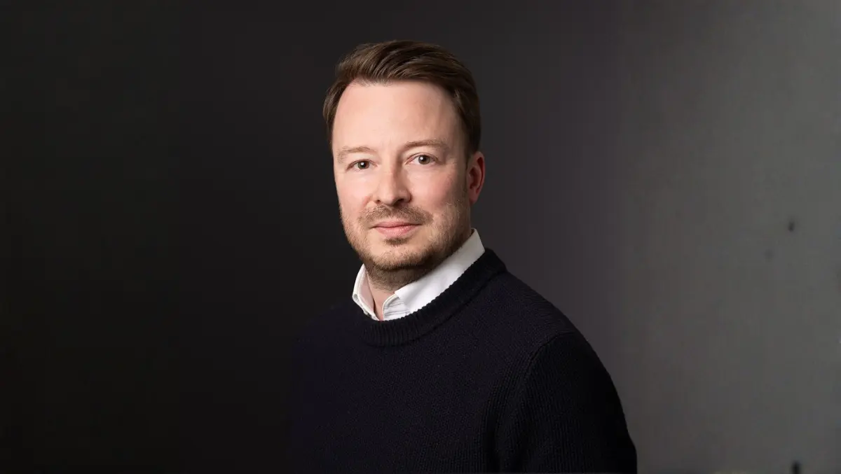 Connecting global workforces through intelligent video